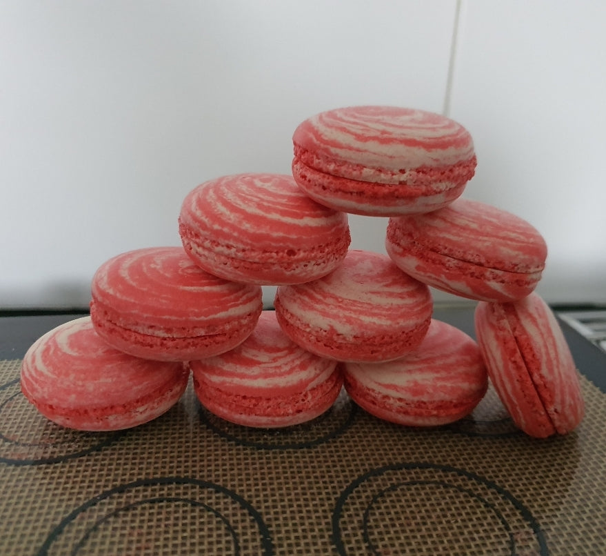 15 Macarons ongevuld (30 schelpen).