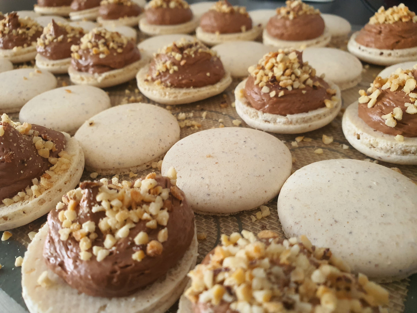 15 rijkgevulde macarons naar keuze.