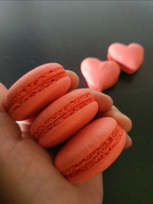 15 Macarons ongevuld (30 schelpen).