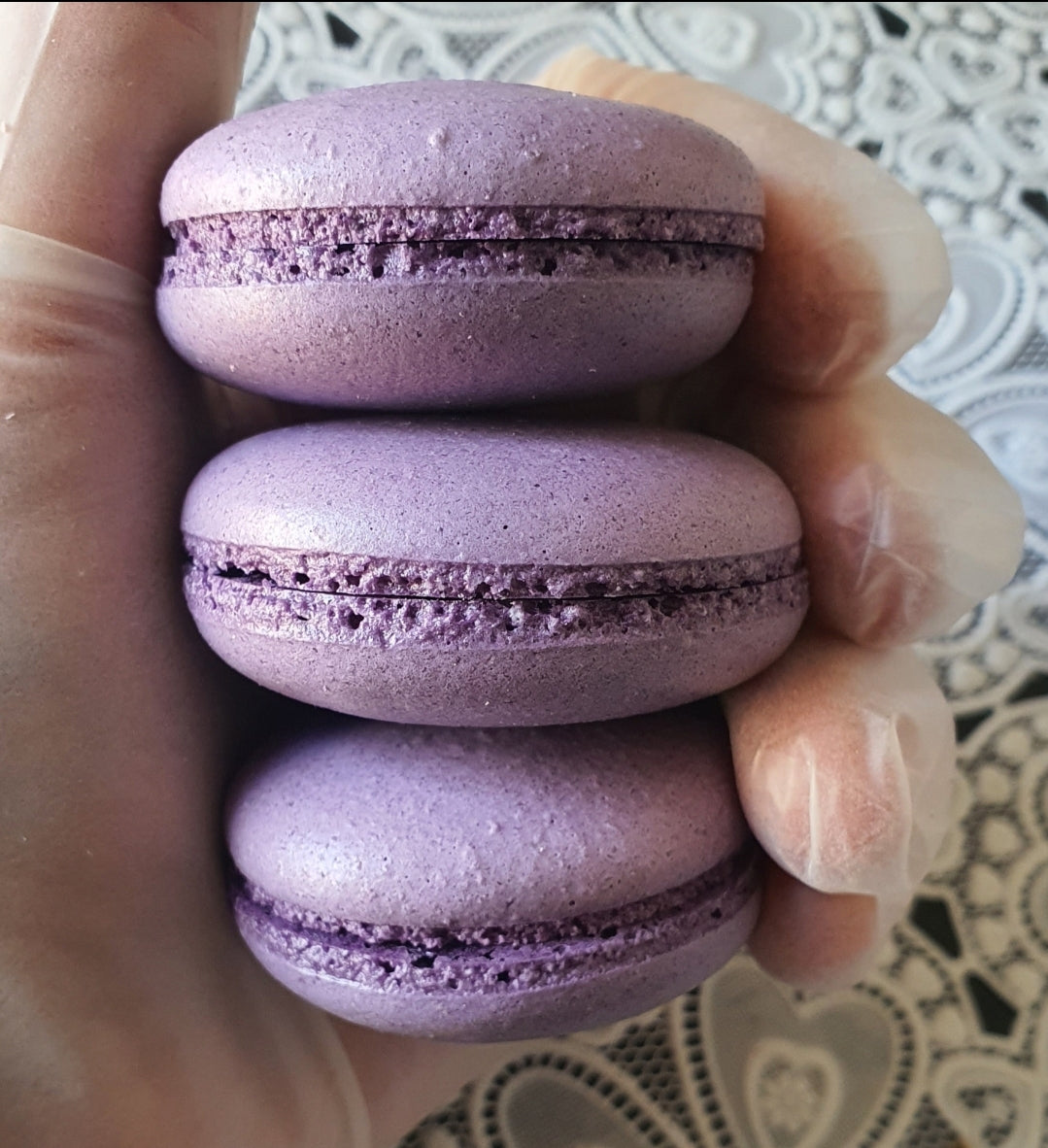 15 Macarons ongevuld (30 schelpen).
