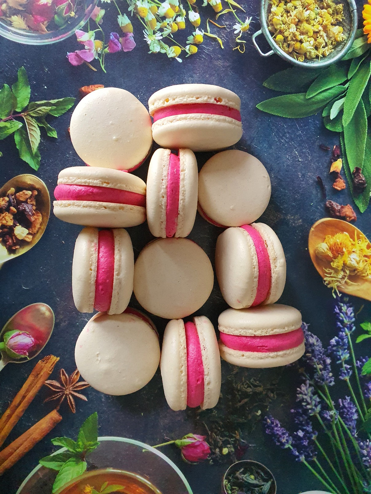 Pre-Order: macaronbox