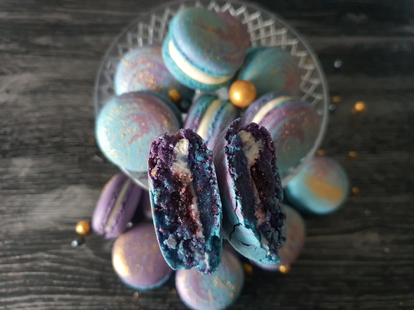 15 rijkgevulde macarons naar keuze.