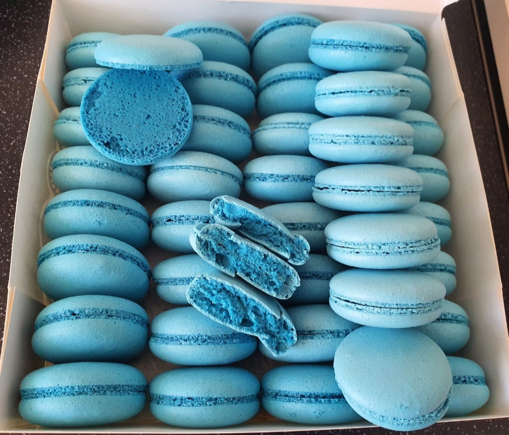 15 Macarons ongevuld (30 schelpen).