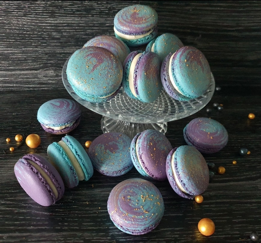 15 Macarons ongevuld (30 schelpen).