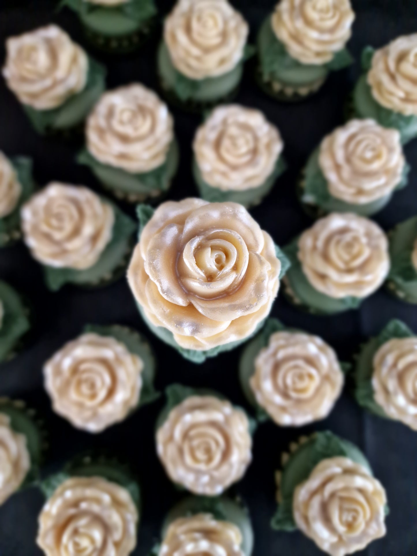 Amira ~ 15 luxe grote macarons ~