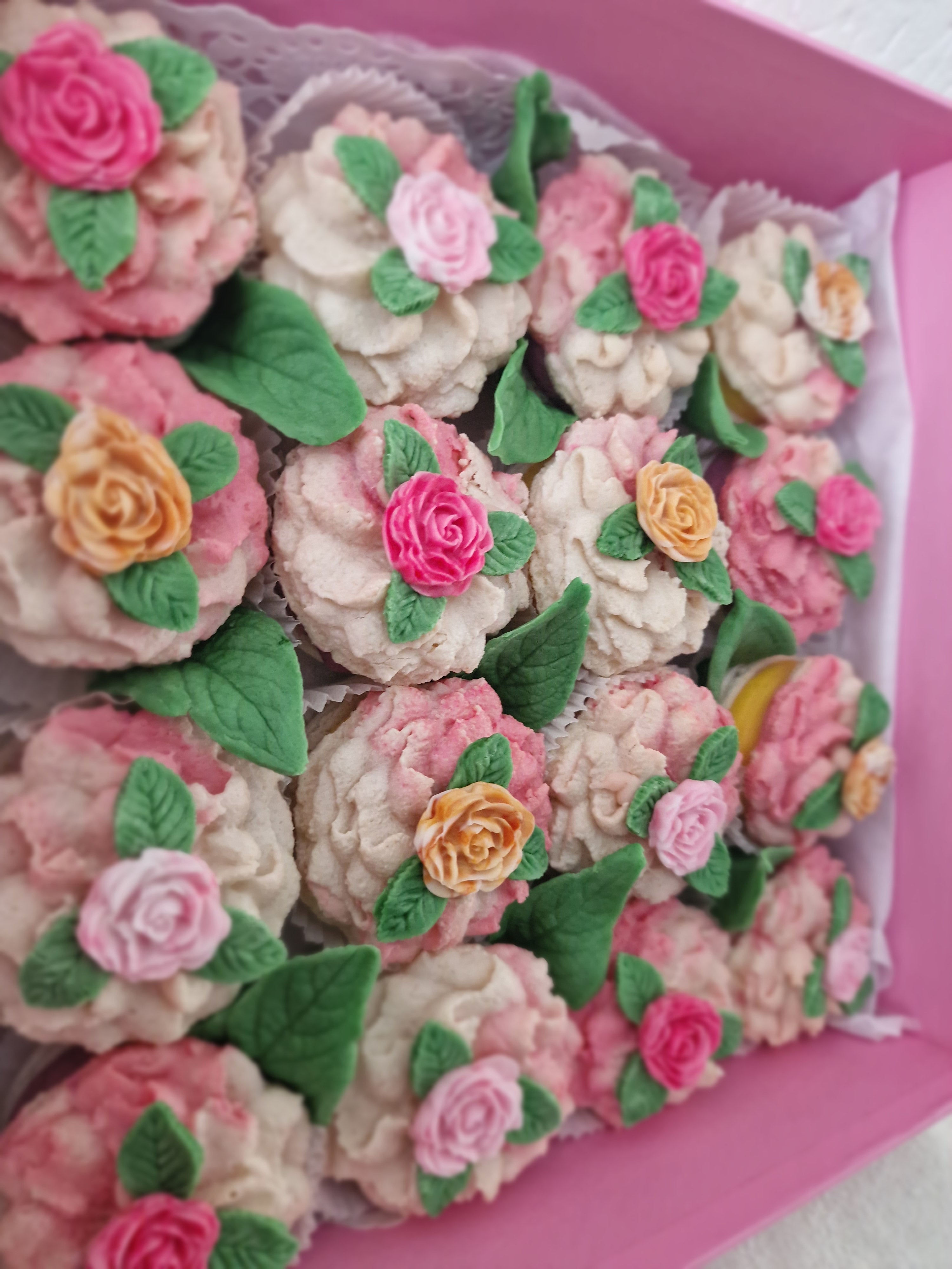 Rahima, Prestige DeLuxe Macarons