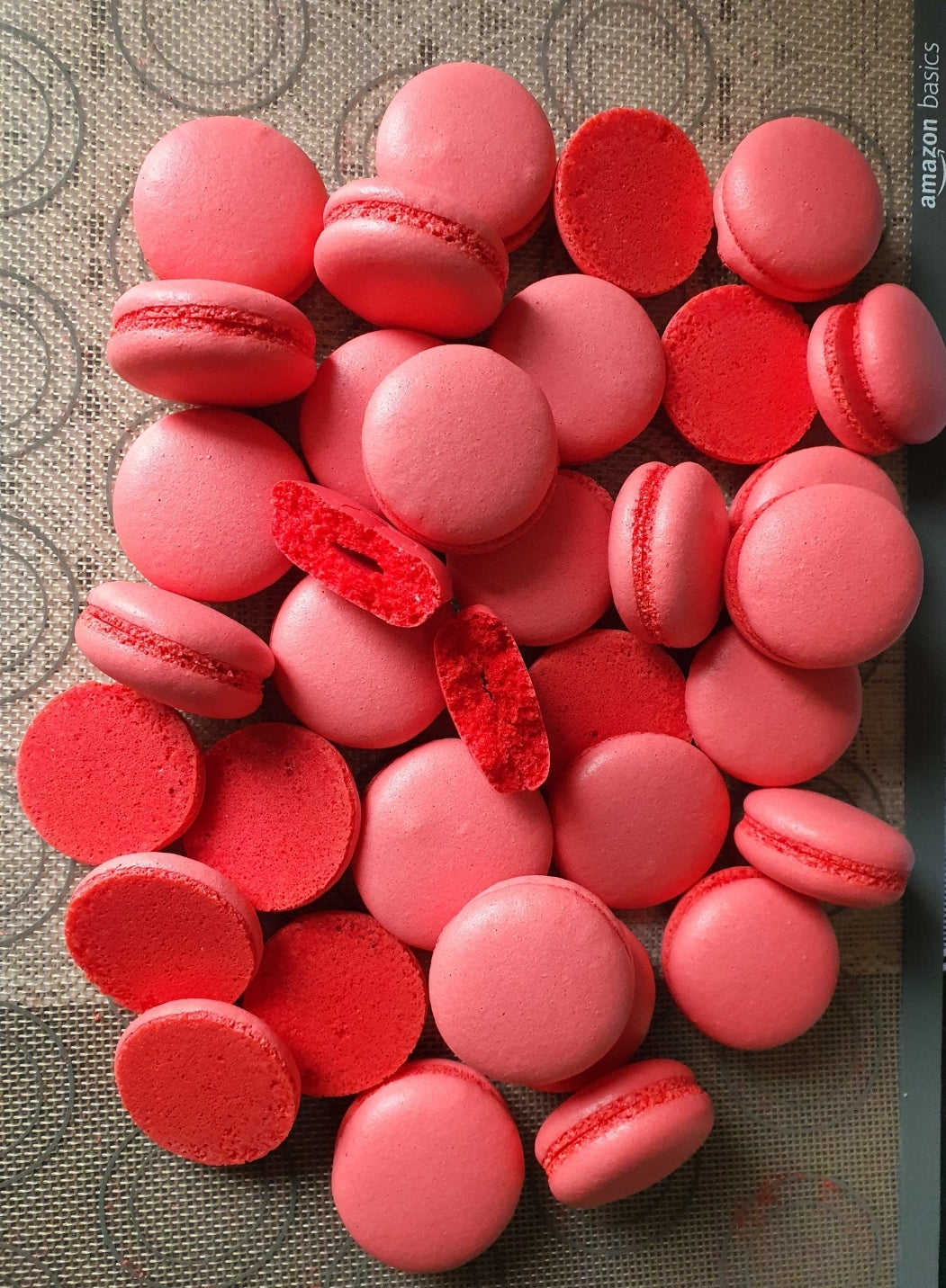 15 Macarons ongevuld (30 schelpen).