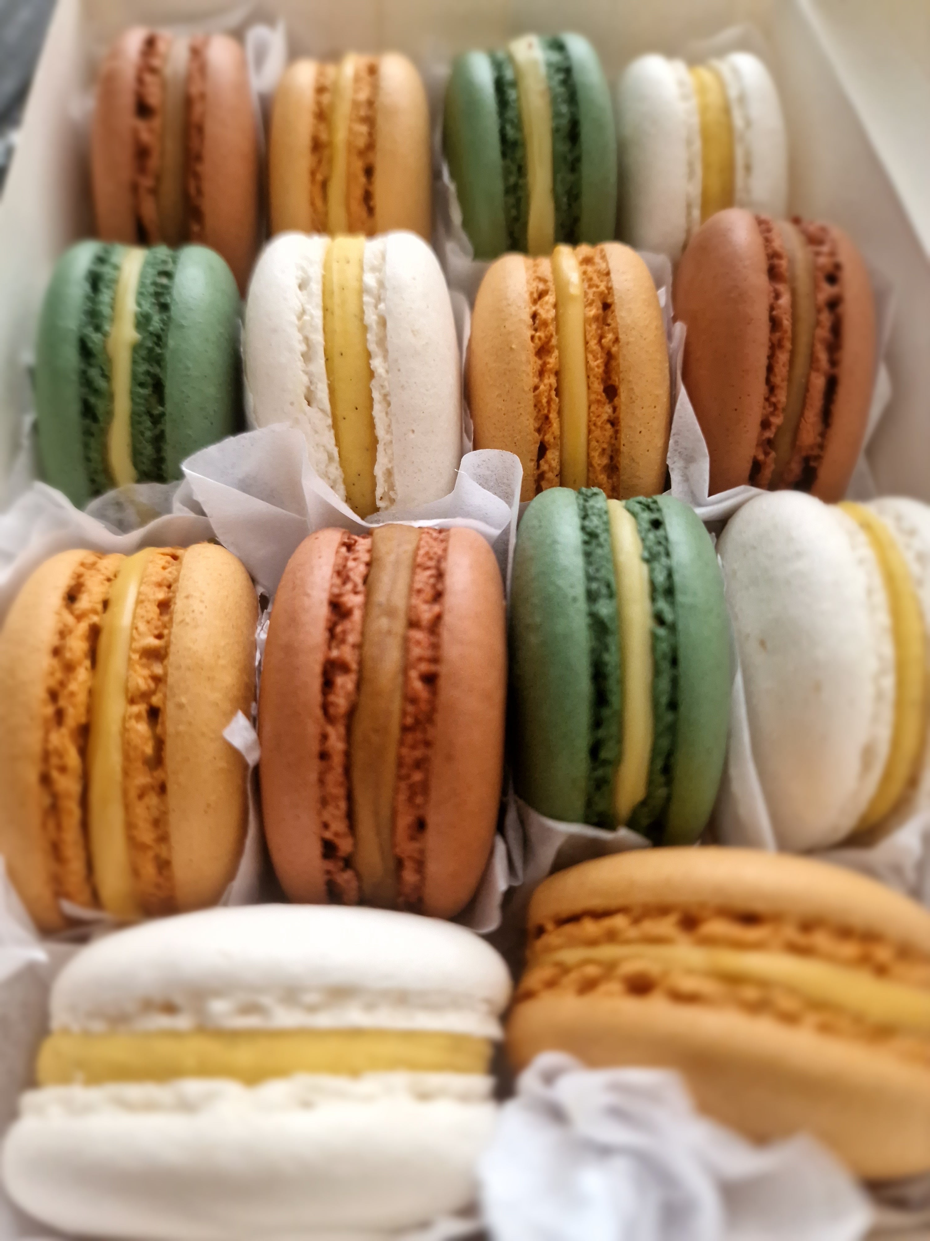 Pre-Order: macaronbox