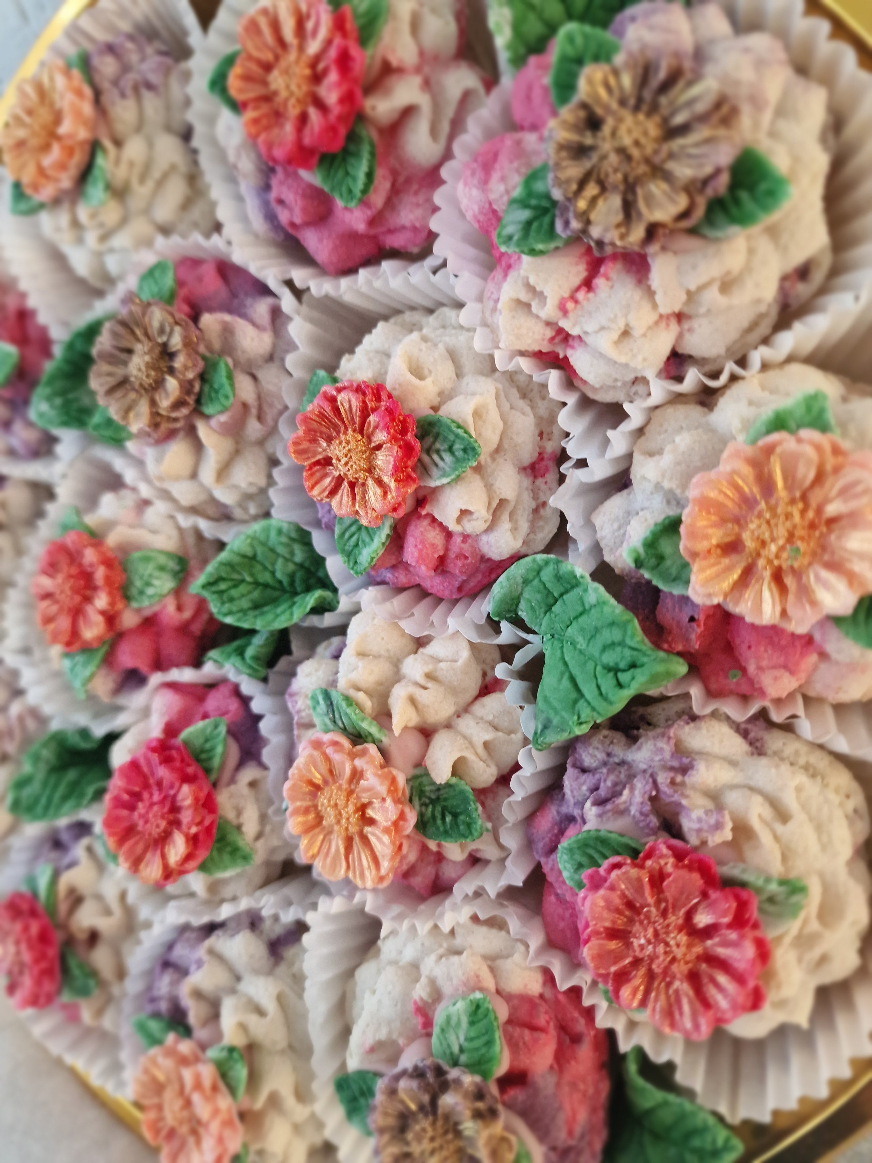 Rahima, Prestige DeLuxe Macarons