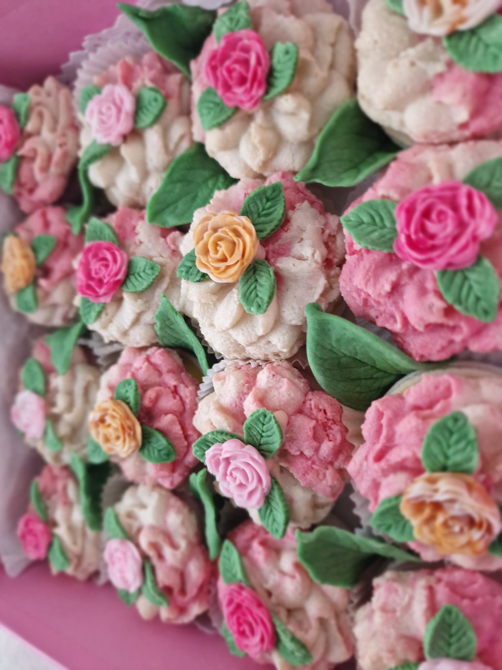 Rahima, Prestige DeLuxe Macarons